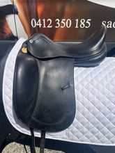 Load image into Gallery viewer, 2nd Hand Prestige D1 Dressage Saddle C027X
