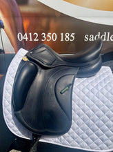 Load image into Gallery viewer, 2nd Hand Amerigo Cervia Siena Dressage Saddle C272X
