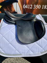 Load image into Gallery viewer, 2nd Hand Prestige Joy Jumper Saddle C263
