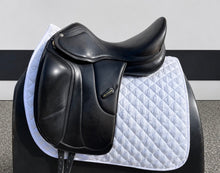 Load image into Gallery viewer, 2nd Hand Vega Dressage Saddle C202X
