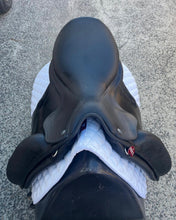 Load image into Gallery viewer, 2nd Hand Luc Childeric Dressage Saddle C268X
