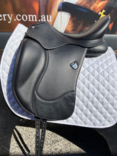 Load image into Gallery viewer, 2nd Hand Bates Isabell Icon Dressage Saddle C079X
