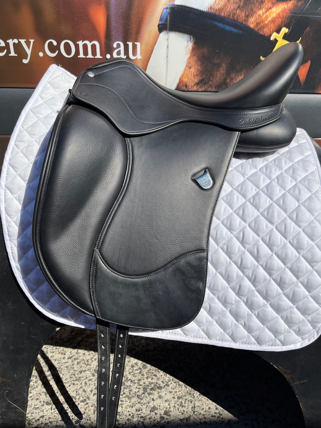 2nd Hand Bates Isabell Icon Dressage Saddle C079X