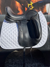 Load image into Gallery viewer, 2nd Hand Custom Steffen&#39;s Advantage Monoflap Dressage Saddle C173X
