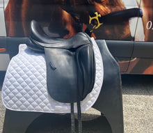 Load image into Gallery viewer, 2nd Hand Bliss of Loxley Dressage Saddle C083X

