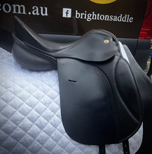 Load image into Gallery viewer, 2nd Hand KN Samba Dressage Saddle C161X
