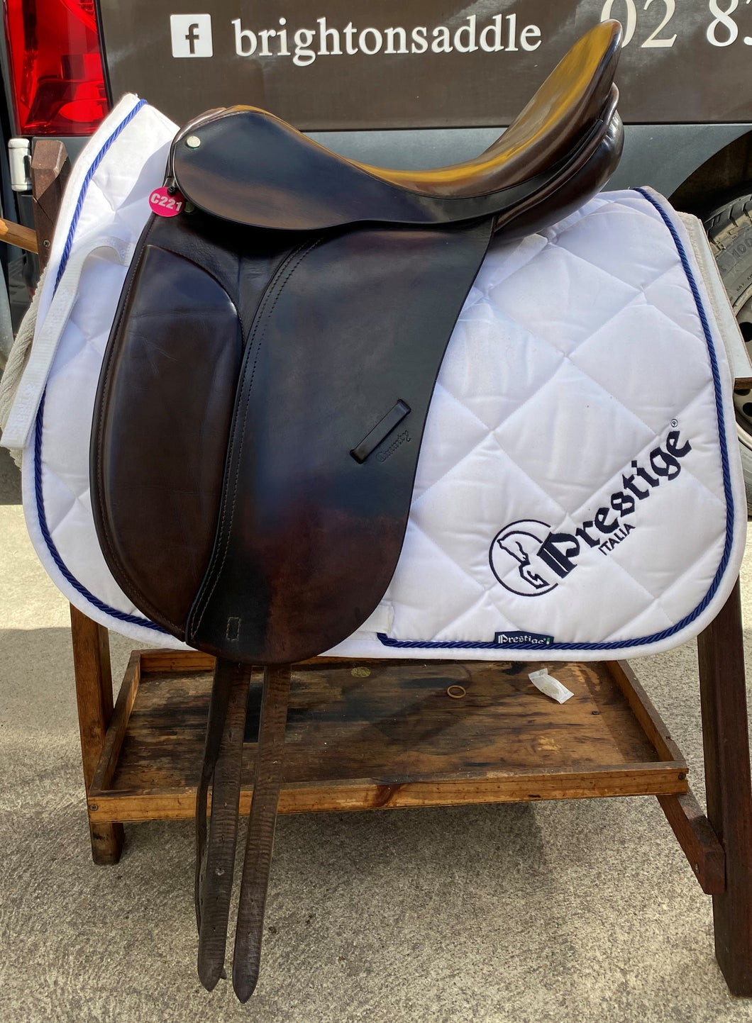 2nd Hand County Competitor Dressage Saddle C221
